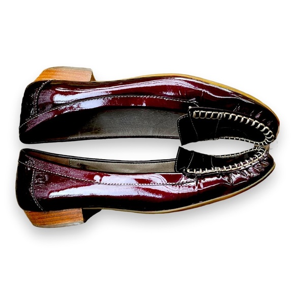 Circa Joan & David Burgundy Patent Leather Shoes Loafers Shiny Wine Flats Size 9 - Picture 2 of 6